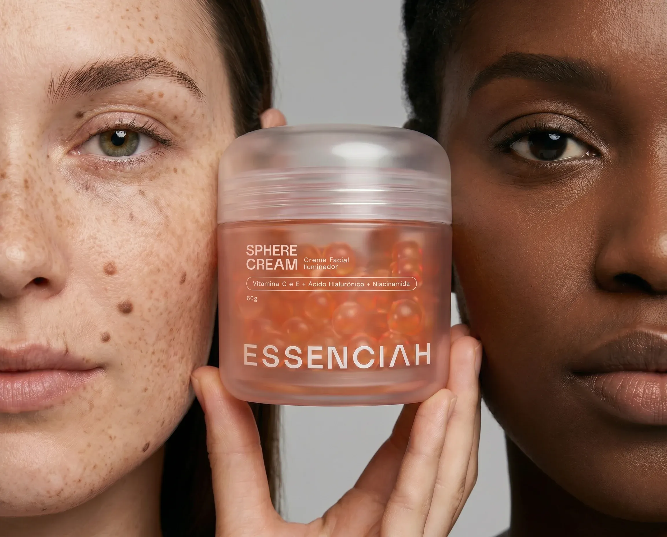 Pote de Sphere Cream entre dois rostos em close
